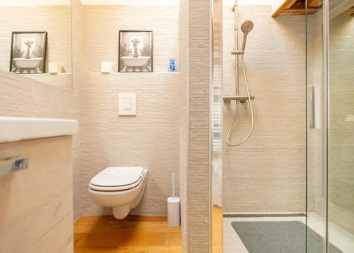 Boutique - * Μενάτζιο